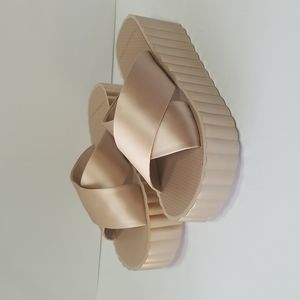 Tory Burch wedge flip Flop Sz 8